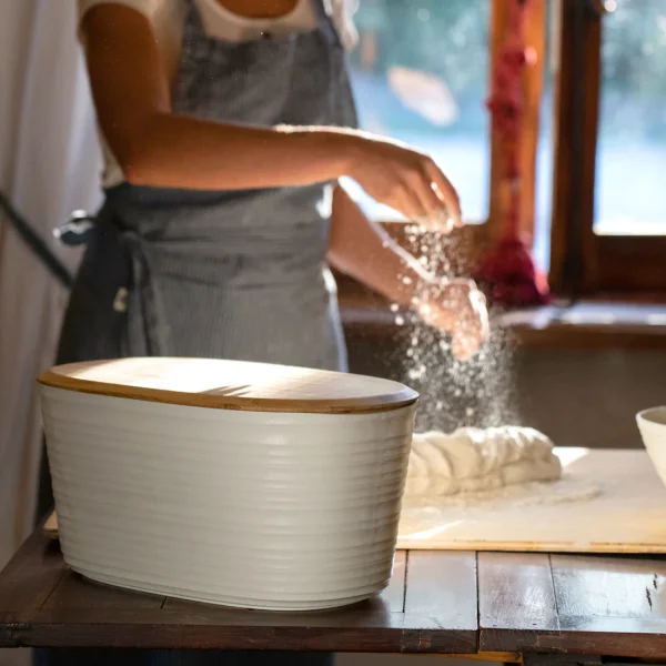 Guzzini - Cassetta pane con coperchio tagliere in bambù Tierra - immagine 3